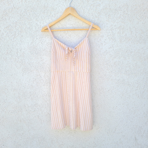 Hollister Mini Sundress - Picture 2 of 11